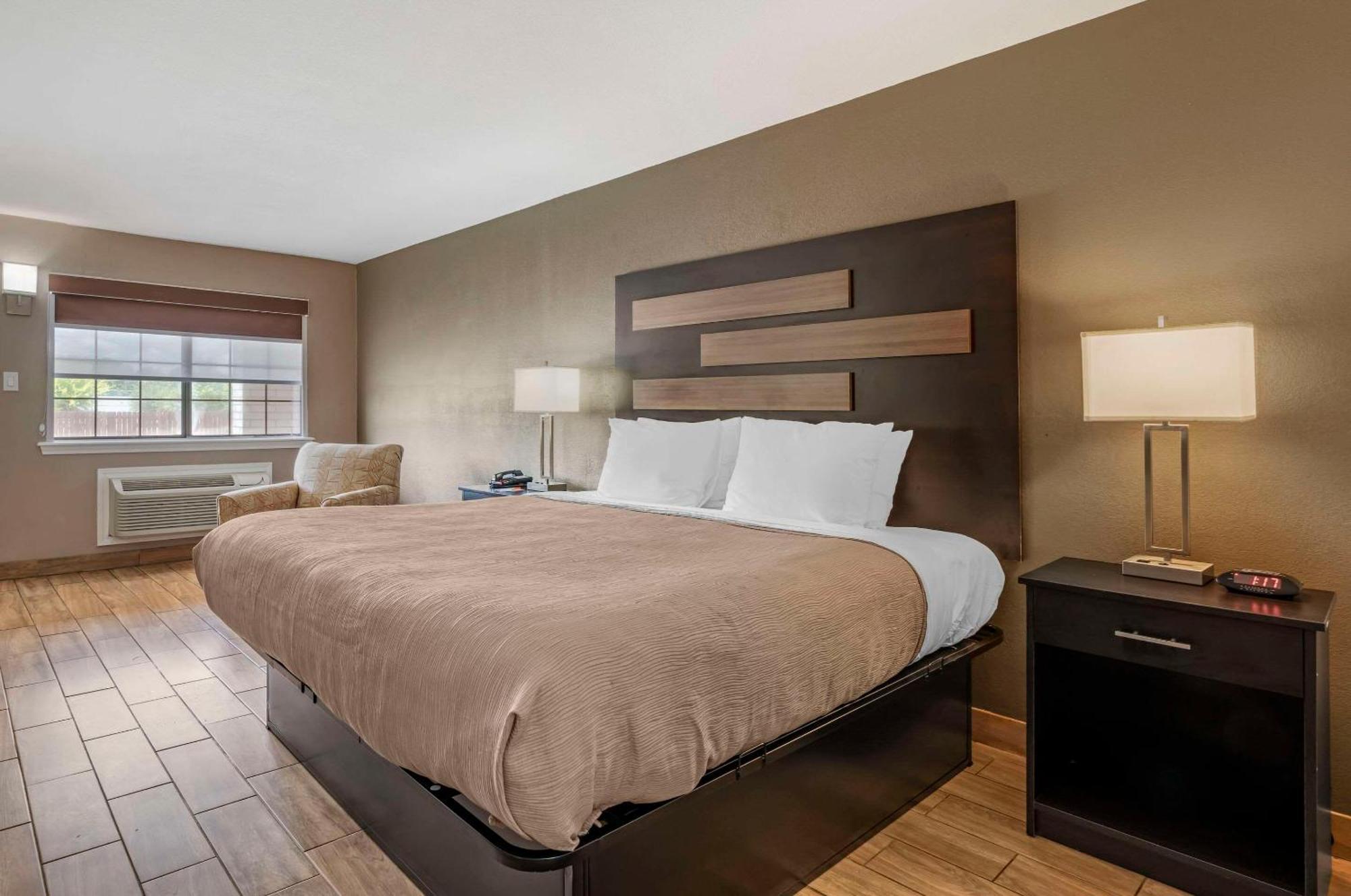 Quality Inn & Suites New Boston Extérieur photo