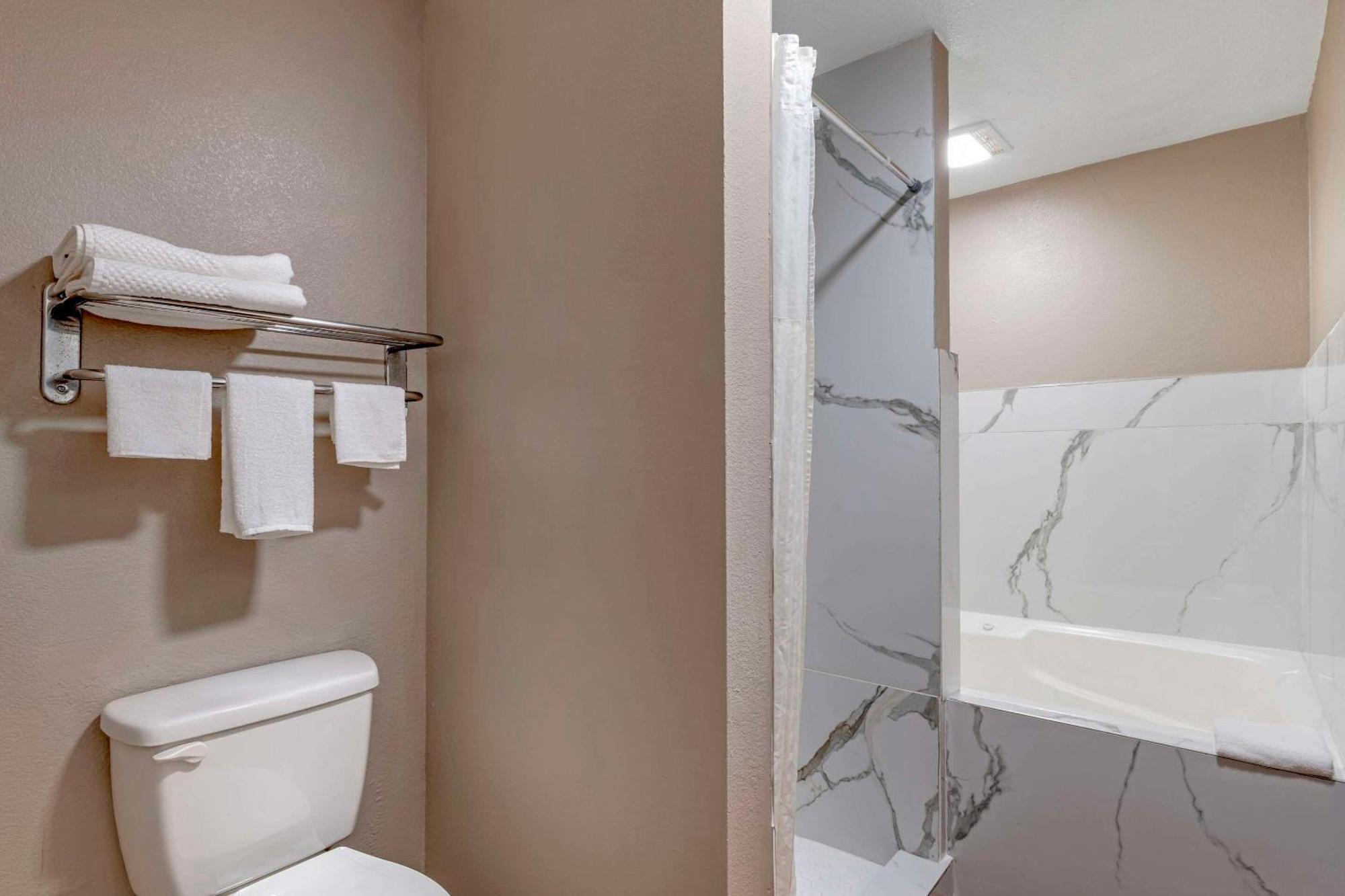 Quality Inn & Suites New Boston Extérieur photo