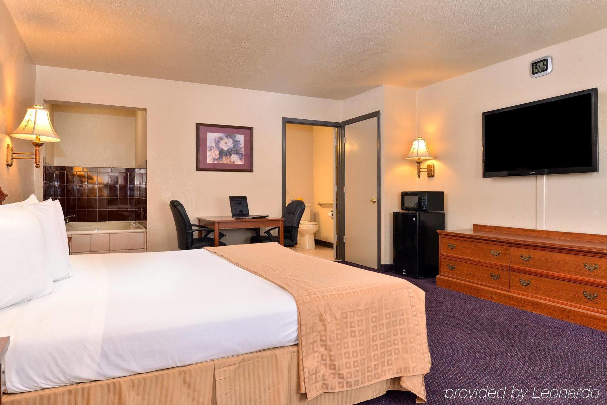 Quality Inn & Suites New Boston Extérieur photo